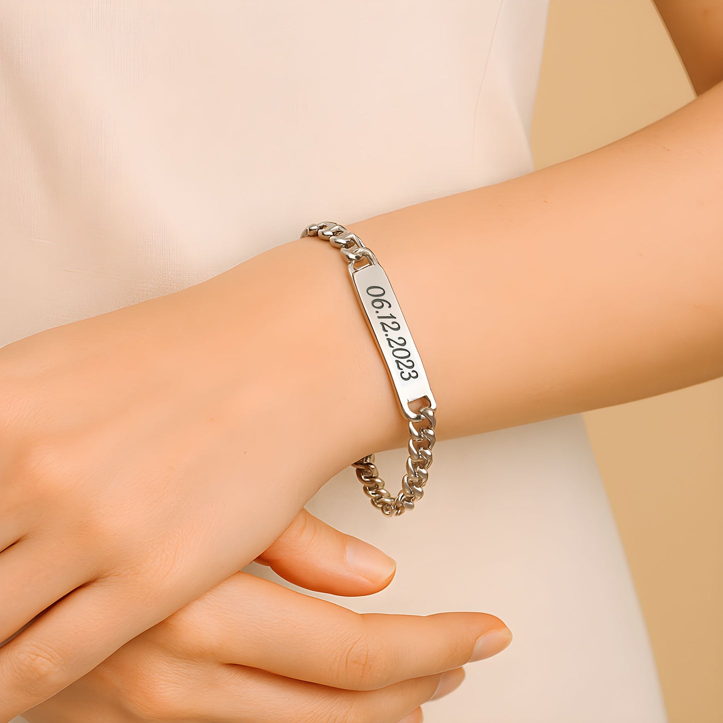 Edelstahlarmband mit persönlicher Gravur - Damenarmband Geschenk