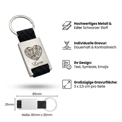 Personalisierter Schlüsselanhänger mit QR-Code – Metall & schwarzes Textilband
