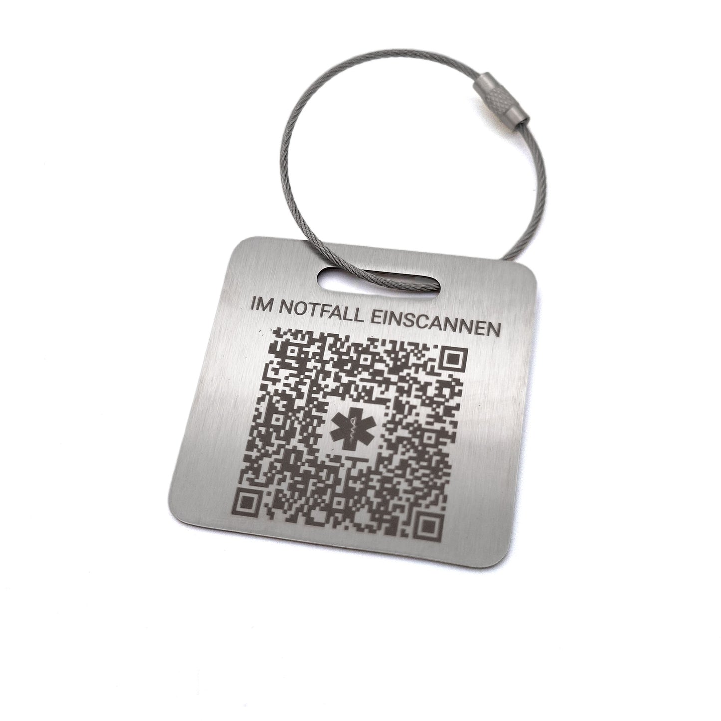 Notfall-ID Anhänger aus Edelstahl mit individueller Gravur & QR-Code – Wetterfeste Notfallmarke 55 × 55 mm