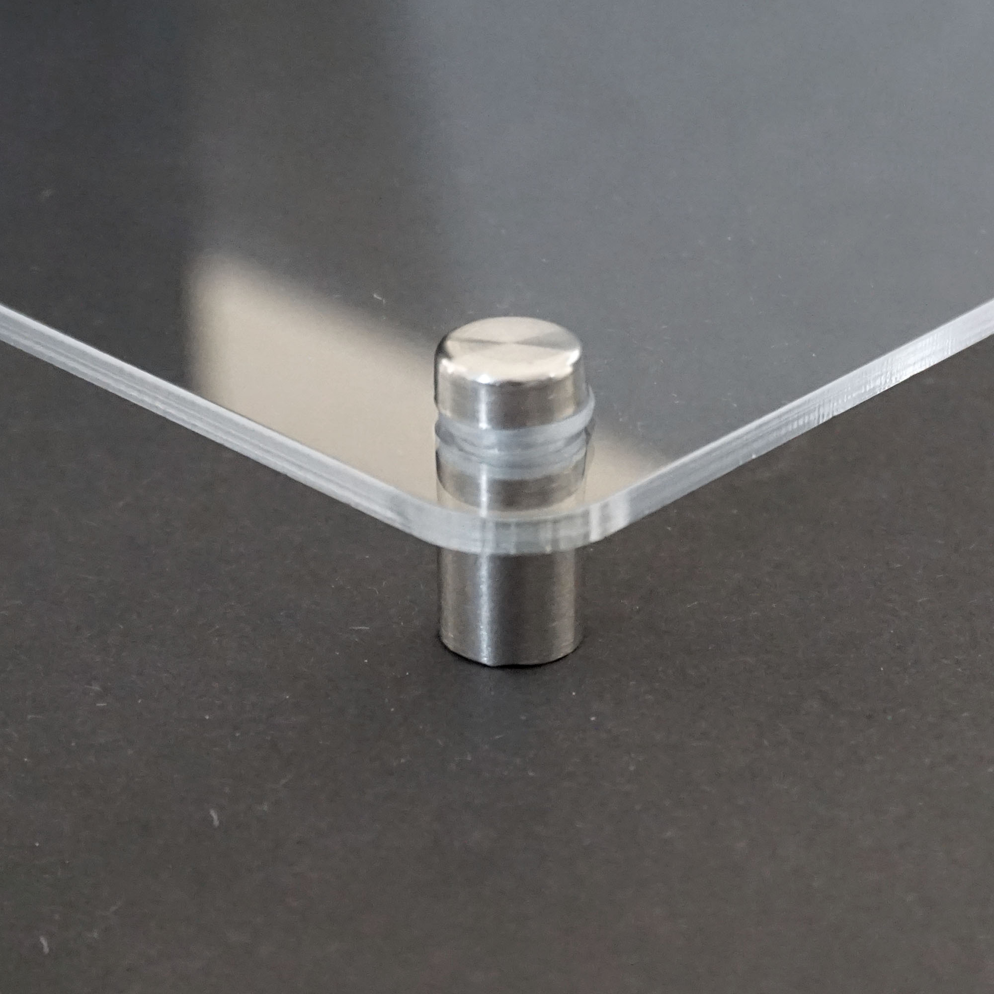 Acrylglas-Schild mit individueller Lasergravur - Plexiglas Schild - mit Edelstahl Abstandhalter